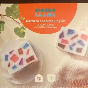 Mondo Llama Colorful Terrazzo Soap Craft Kit